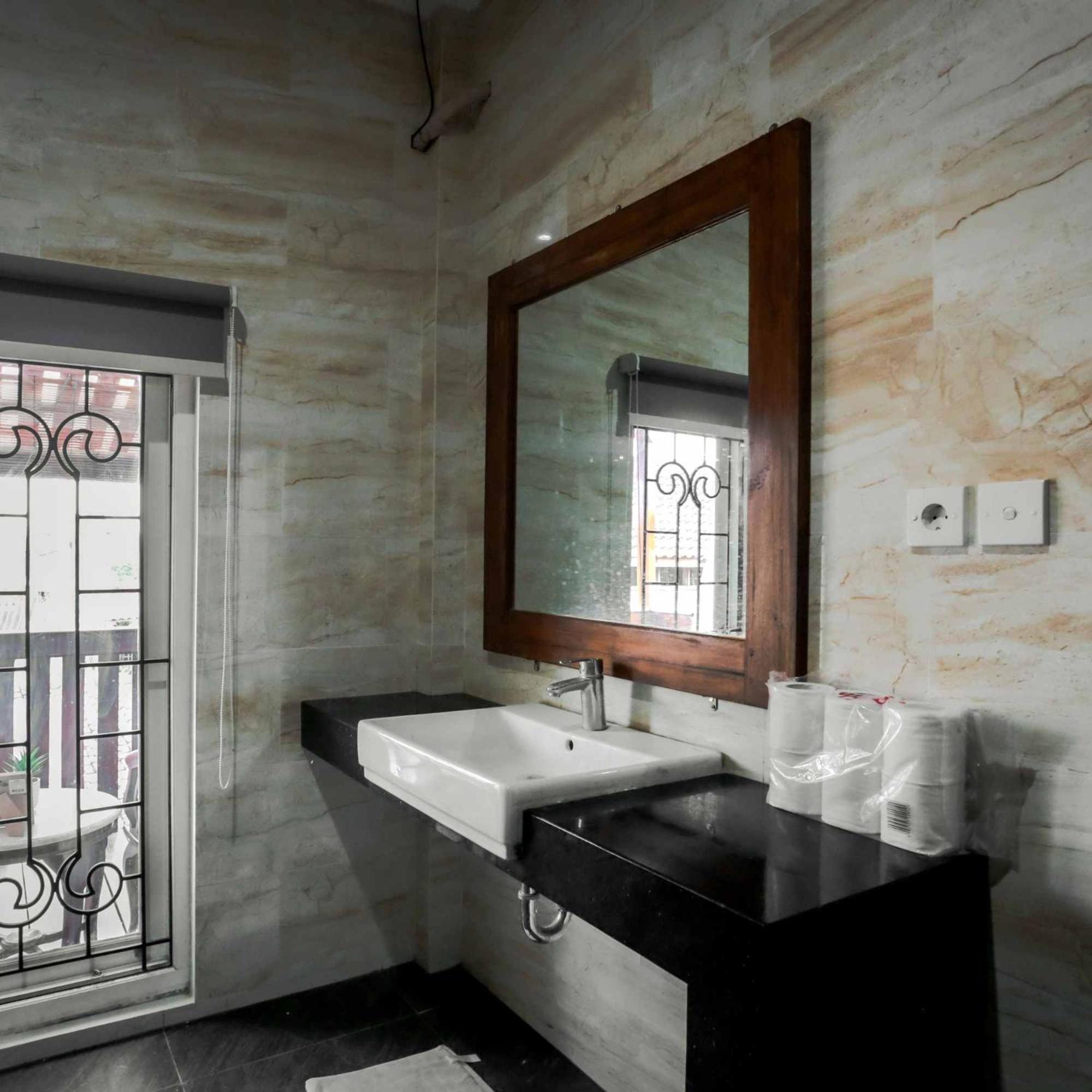 Inez Homestay Yogyakarta Exterior foto
