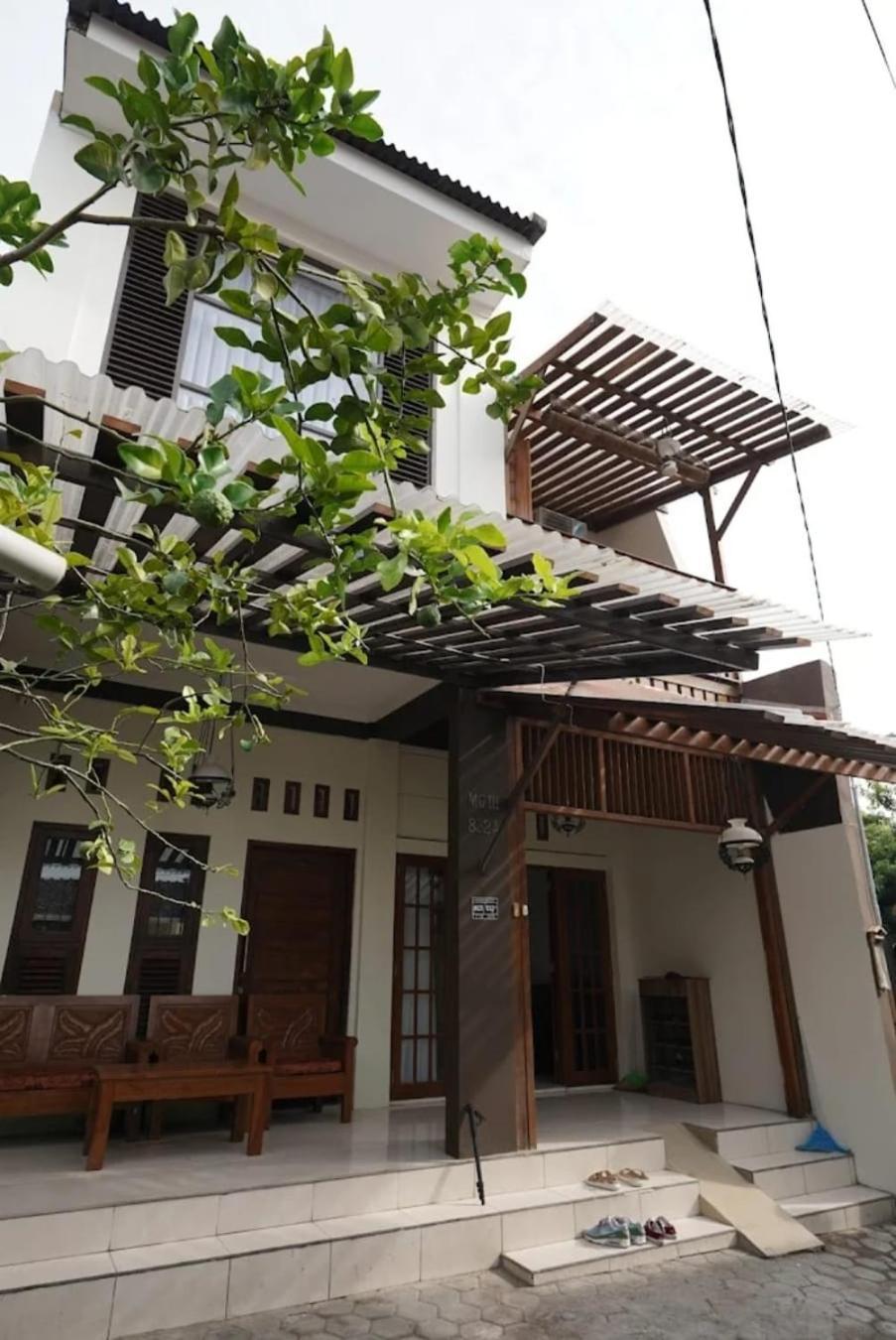 Inez Homestay Yogyakarta Exterior foto